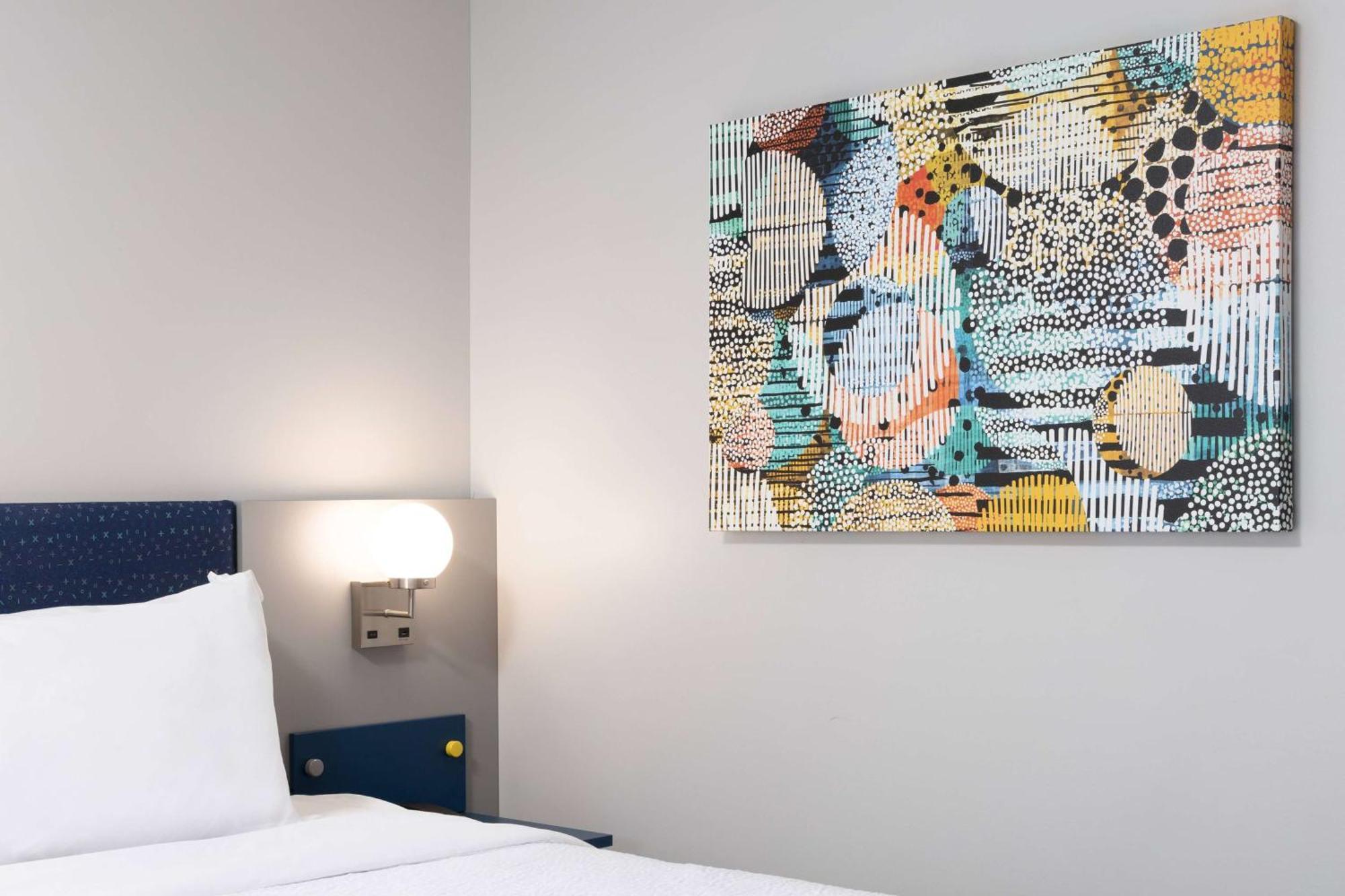 Microtel Inn & Suites By Wyndham Macedon エクステリア 写真