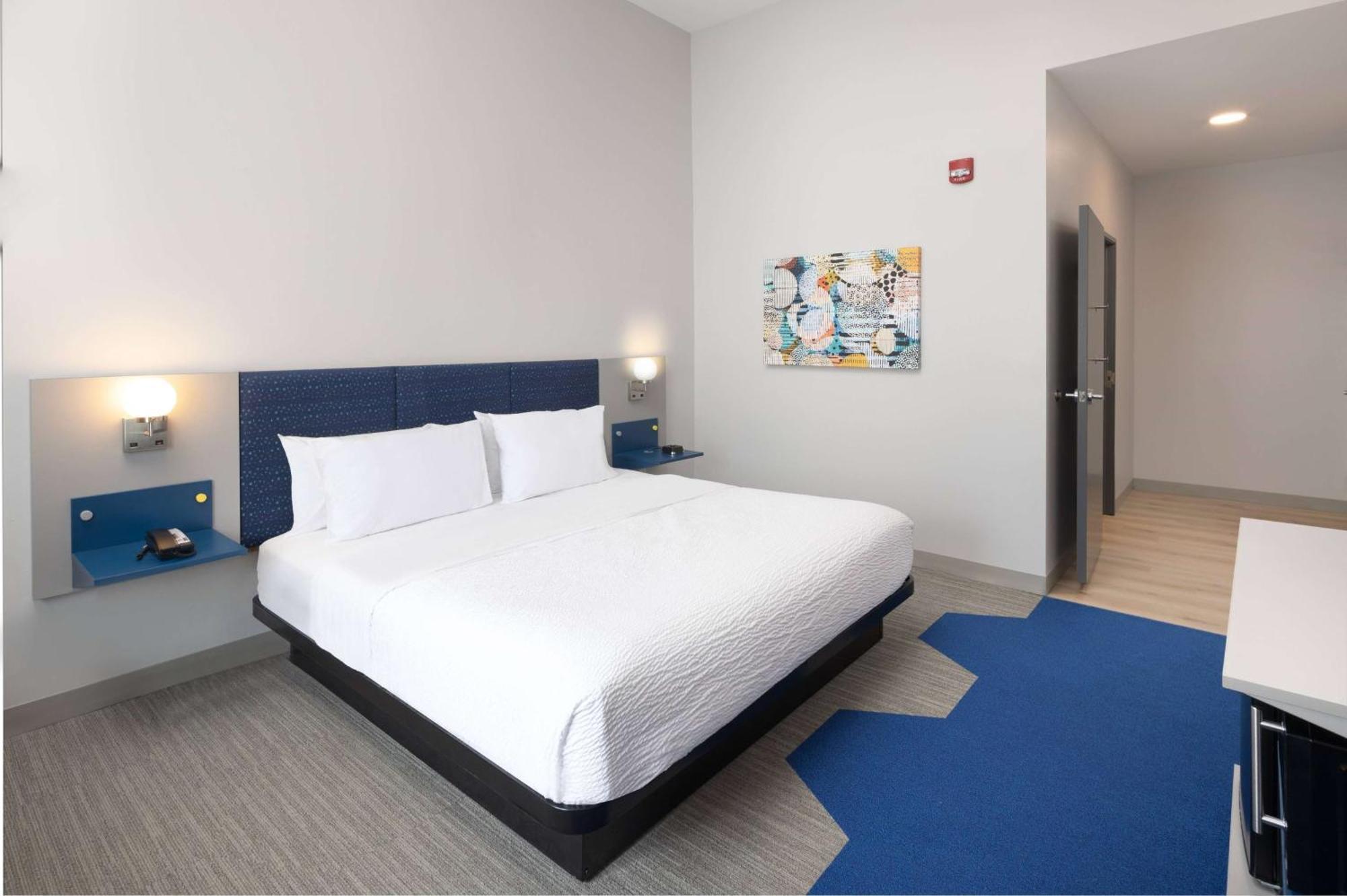 Microtel Inn & Suites By Wyndham Macedon エクステリア 写真