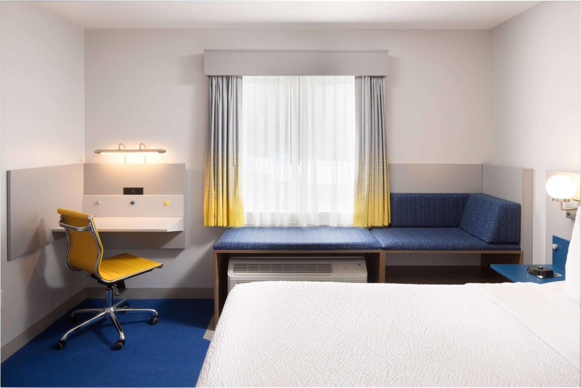 Microtel Inn & Suites By Wyndham Macedon エクステリア 写真